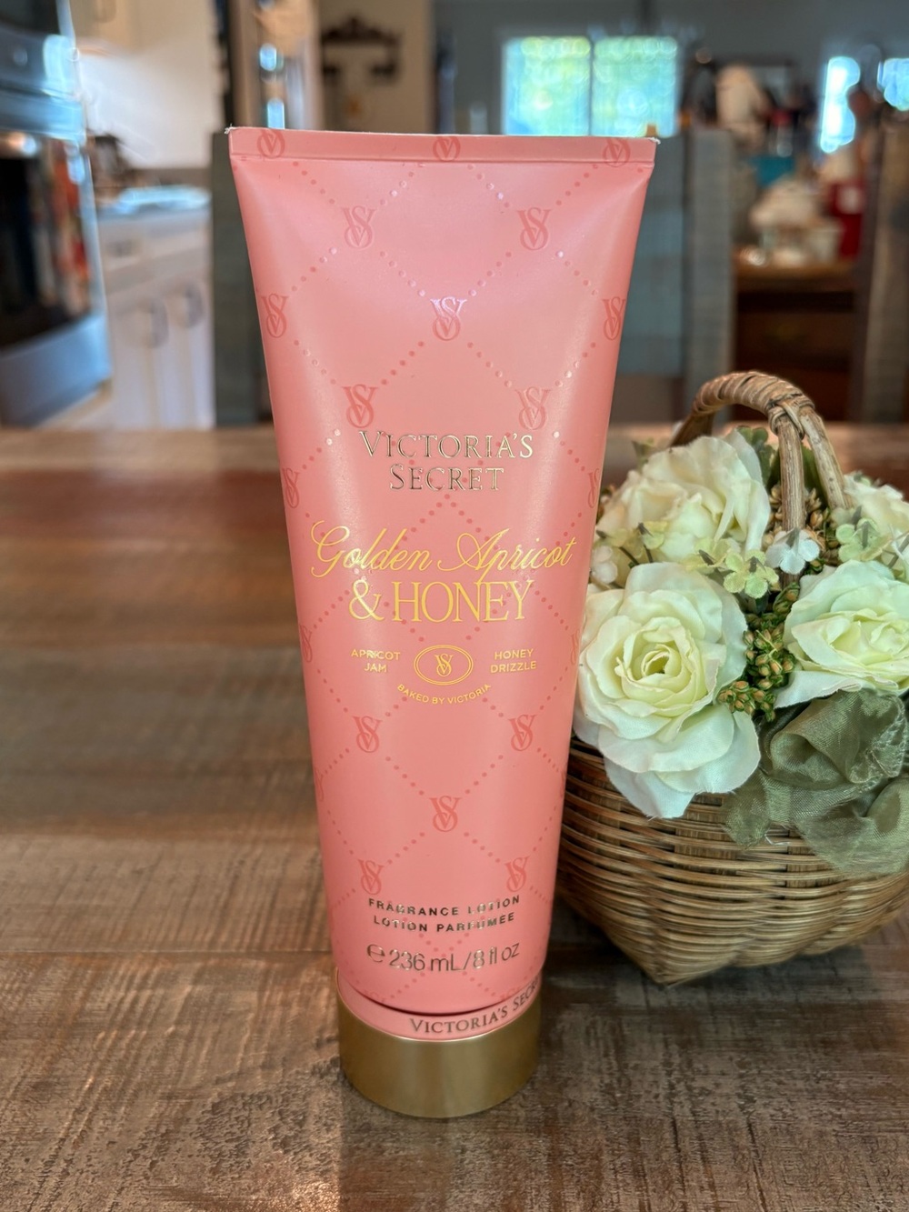 New VICTORIA’S SECRET Golden APRICOT & HONEY Fragrance LOTION Full Size!